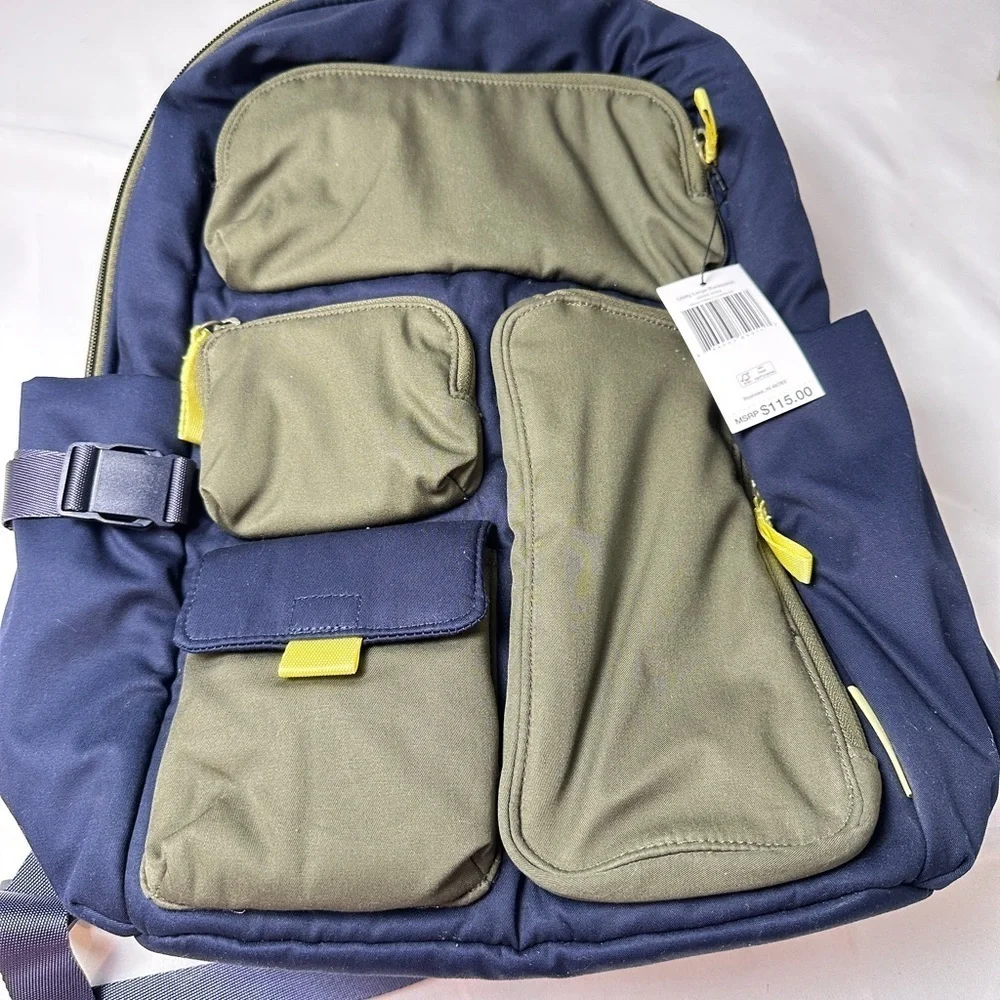 Vera Bradley Navy Daisy Color Block Utility Backpack with flower lining (NEW)